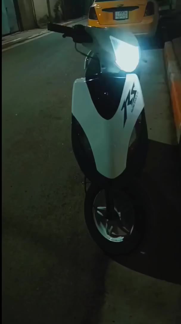 السلام عليكم ورحمه الله وبركاته
ماكس عدله دراجه حاويه كفاله عامه ختم واحد كله بلاد محرك مامفتوح كهربائيات كله شغاله سلف هندر نكره بكل وقت نعومه ماتنسمع 
++ عليه نهضه شرط بطناش ٣امتار هذا عل فحص تجي شوفه معدل ١٢٠كلهن دكهن كيلو متر شغال مع عداد البانزين هم اي نقص مابيه مكاني ديوانيه مركز السعر ٦٠٠ وبيه مجال النضافه انتم احكمو عليه🌹🌹🌹❤️


**إذا كنت صاحب هذا الإعلان وتريد حذفه لأي سبب، رجاءا أرسل رسالة إلى الدعم الفني**