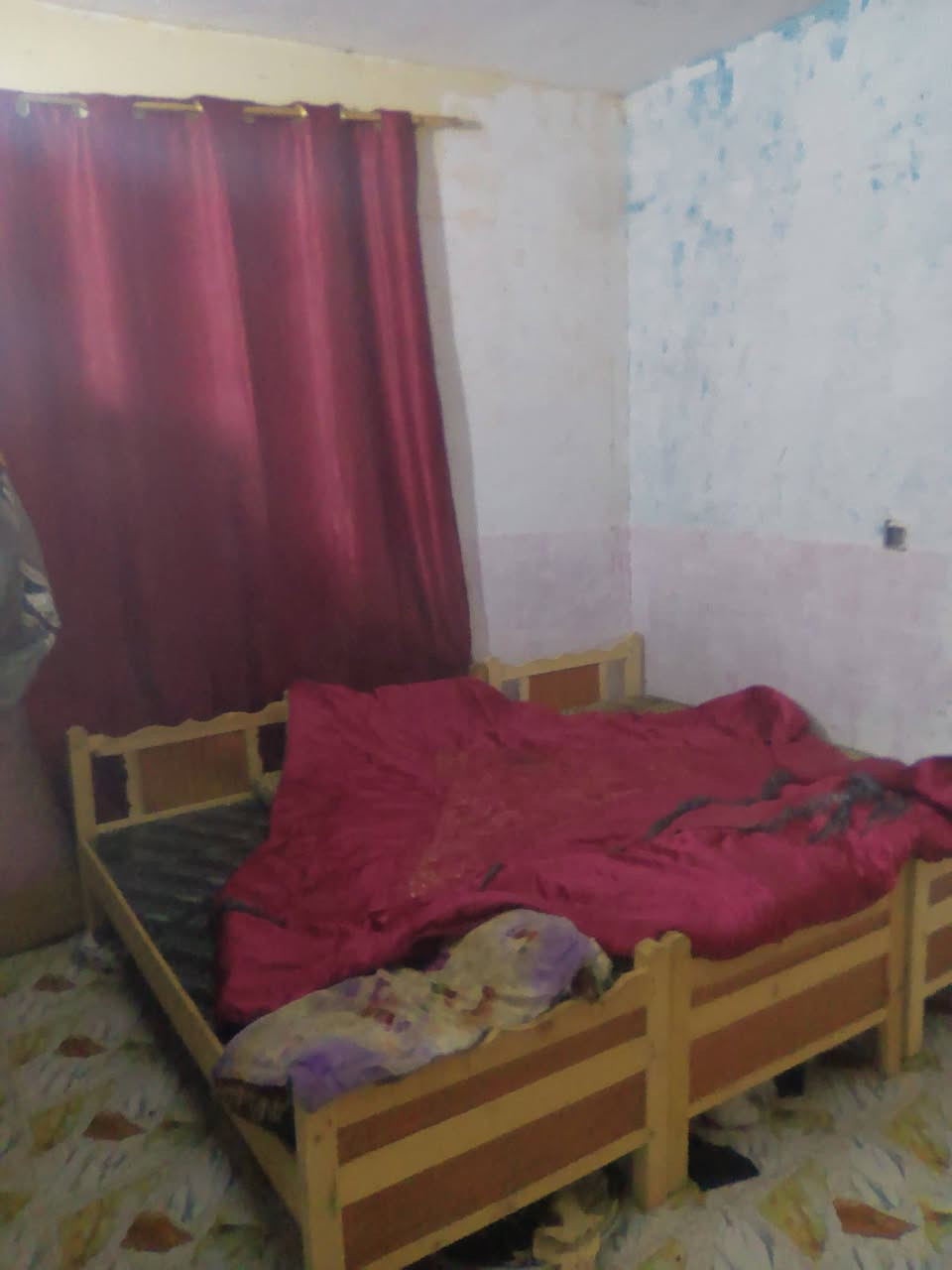 السلام عليكم بيت للبيع 250 متره العنوان سوره السيد مقابيل حسن باتونوه السعر 42 مليون اي استفسار اتصلوا على الرقم ***********
