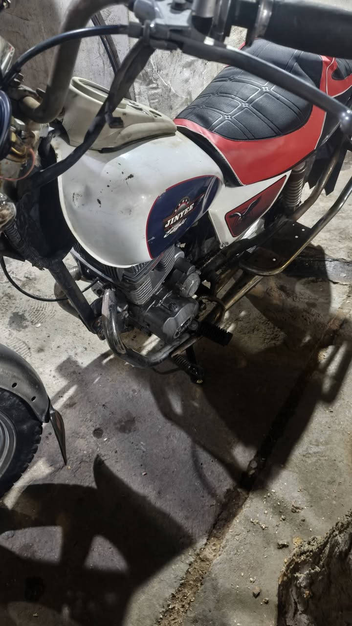 السلام عليكم جني دبل بلاك 2008 كهرباتها شغاله محرك فول سعر 375 وبيها مجال ***********
