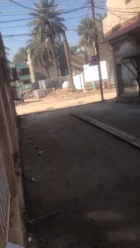 السلام عليكم شقه ارضيه معزوله غرفه وصاله ومطبخ وصحيات سعرها ٣٥٠ الف قفل عائله فقط 
موقع الدوره شارع مصافي زراعي الملا 
للاستفسار مكتب الكرم ***********
