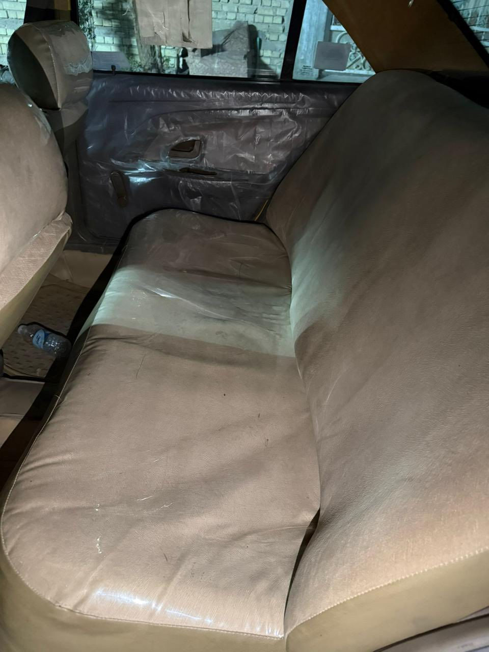 بيجو اكد موديل 15 مراوس فقط ب اوبترا خصوصي  موديل 7 او 8 مع الفرق 
منظومة غاز ودوشمة كوستر وهورن بوش ولايت زنون وشاشة وكامرة وتخم تاير جديد كاملة على اخر حباية بس الصدر الامامي بس بوش والخلفي كلش زين بسمي مصفرة من كلشي بدون صبغ بدون معجون ابدد
***********
