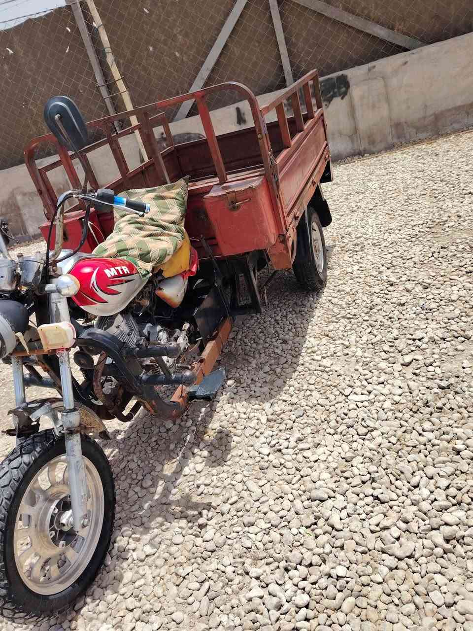 للبيع رقم ابيض وسنويه جاهزه ما ناقصها كلشي المكان ديوانيه دغاره السعر خاص استفسر ***********
