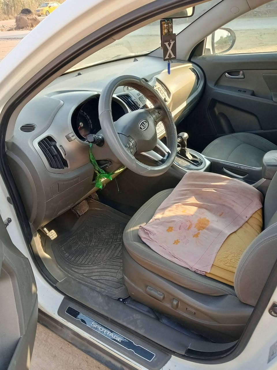 السلام عليكم سياره سبورتج خليجي موديل 2011 رقم بغداد    محرك 2000مكفوله كفاله عامه داخل نظيف سياره حلوه مال جناي مكان سياره بابل جبله ***********
