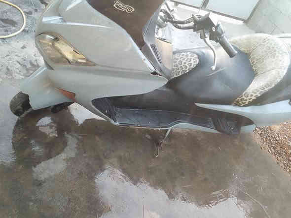 فورزه 09 كلشي مابيه بس كشره شوي تعبان نكره معدل 120 مكان ابوغريب حمدانيه سعر 500بيهه مجال ***********.     ***********
