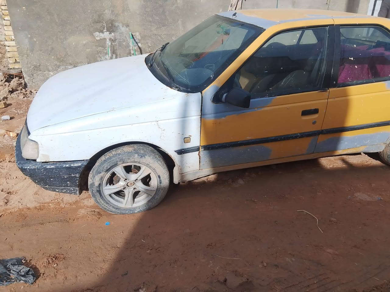 اسلام عليكم بيجو روا مديل 10مكينه وكير رقم الماني بدون اتكفل سرقة وعشارين السعر مليون وربع وبيه مجال بصيط الدوانيه غماس ***********
