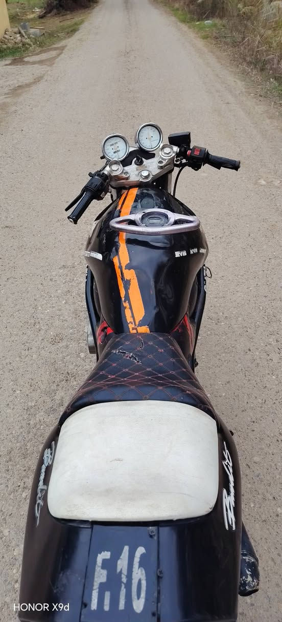 سلام عليكم باندة ربع دراجة حلوة وشقالة ترايك وين متريد كزوز رياضي نص مكينة مال حاوية بس كور بلادي اريد مراوس ب ايراني المكان اطراف الشعلة ببراهيم ابن علي ***********
