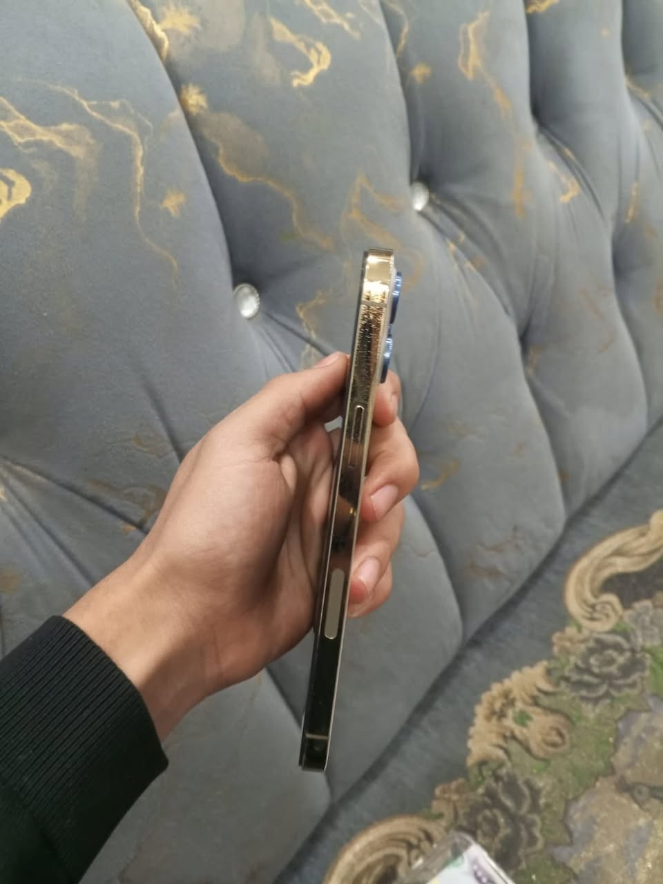 السلام عليكم ورحمة وبركاته أيفون12 برو ماكس تلفون نضيف مبدل شاشه وكاله 3خيارات السعر 380 وبي مجال رقم الهاتف *********** متواجد واتساب
