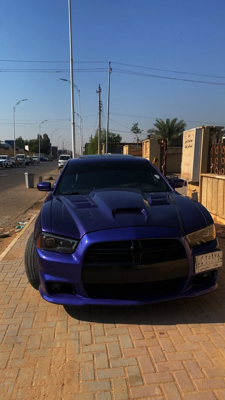 جارجر 2014 RT MAX فول مواصفات 🔥
لون بنفسجي اصل 💜
تدفئه تبريد بالكشنات 
شاشه كبيره
شفتات ستيرن 
فتحه سقف
عليها برمجه مصطفى ايگل ☠️🔥
السياره مصبوغه حزام جماليه اثر تخريب 
رقم بغداد موازي مدفوع وكامل بس تشد لوحات ♥️
مكان السياره تكريت 
رقم الهاتف ***********
