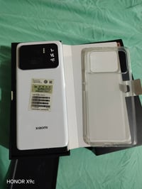 مي 11 الترا • ٥١٢ • شاحن ١٢٠ واط