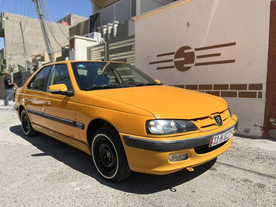 بارص 2023  حره ابأسمي مكفوله عده شخط جوه التريشه مال باب مبخوخ فقط بسيط   كفاله السياره. جديده بمعنى الكلام 
نايلون الشركه بعده بي. سويجين تخم تاير ضمان وزنون  سبير مانازل  مواصفات معروفه     هيئه وغرامات مصفره     
السعر 68          للاتصال ‭***********‬
