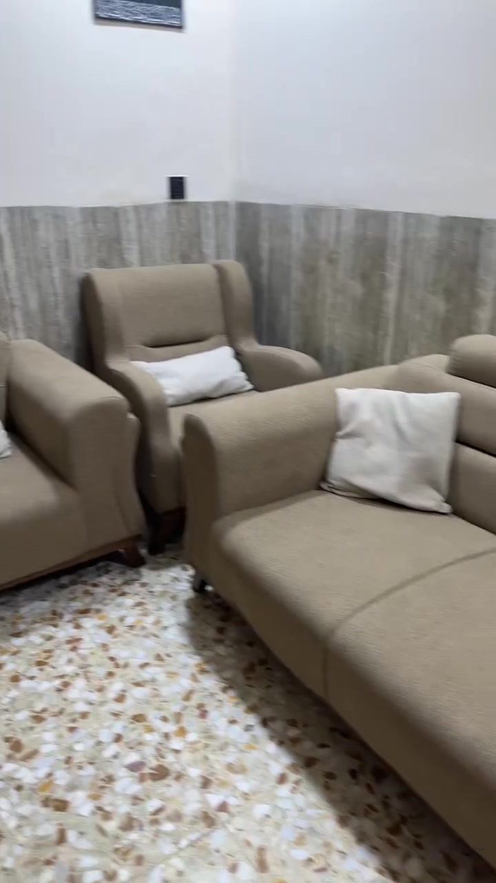 من رخصت المشرفين على الكروب عندي تخم عشر مقاعد مع الطبله نظيف جدا أريده ٦٠٠قفل


**إذا كنت صاحب هذا الإعلان وتريد حذفه لأي سبب، رجاءا أرسل رسالة إلى الدعم الفني**