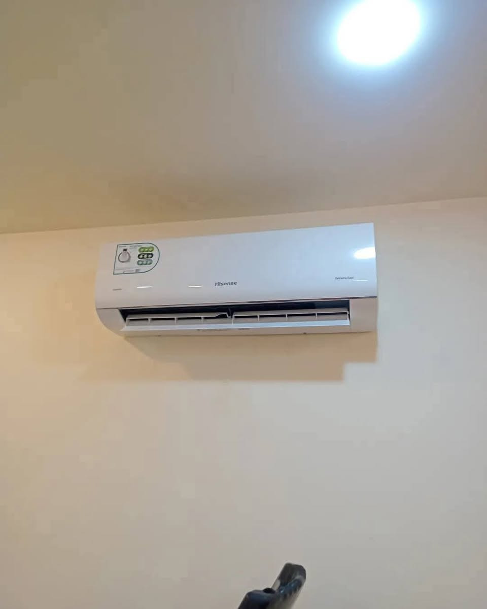 عندك سبلت او مكيف شغال او عطلان للبيع احنه نشتري ارسل صورته بالخاص  نجيك للبيت ناخذه♥️
خليك #بالبيت ولا تتعب
1-تنصيب كافة اجهزة التبريد مع ضمان حقيقي في العمل 
2-  معالجة الليك وشحن الغاز  R22 / R410 
3 -  توجد لدينا كافة المواد اللازمة للتنصيب والصيانة يعني ان شاء الله ما تحتاج شي من السوگ كلشي متوفر عدنا🧰 
4 -  معالجة تسريب الماء بالقطعة الداخلية
5 -  تبديل العوازل القديمه والباندج والانابيب القديمة وتبديل الضواغط التالفة 🥶

6_بيع وشراء اجهزه #التبريد
7_ صيانه الثلاجات و المجمدات+البرادات جميع الانوع
يوجد لدينا #سبالت مستخدمه للبيع 

#خليك #بالبيت 🏠 واحنه نجيك 👍
☎️هواتفنا للاتصال والاستفسار يوجد واتس اب 
***********
#العنوان #العراق_السماوه_حي_العسكري_قرب_جامع_الامام_علي_ع
