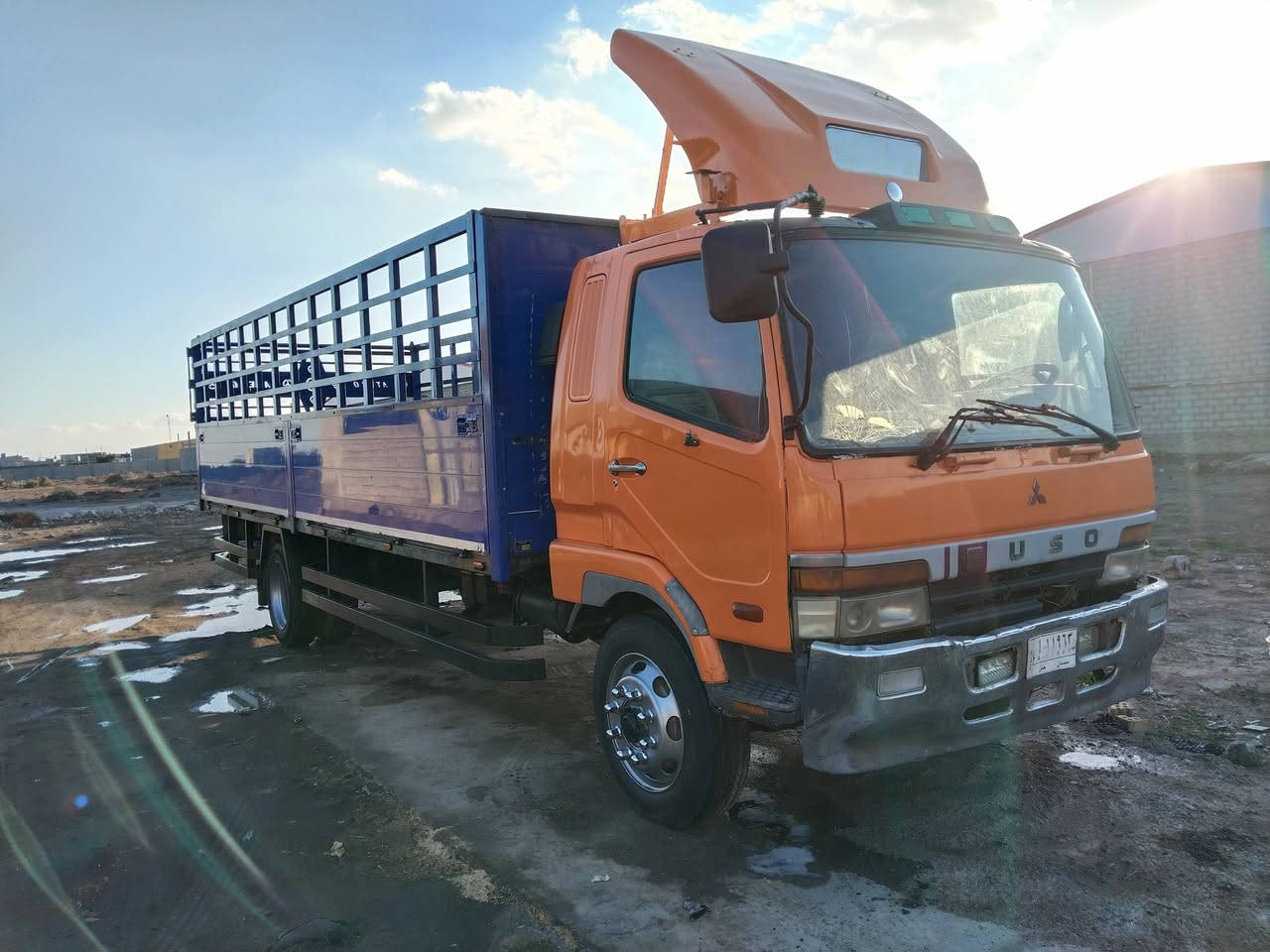 السلام عليكم فوسة فحل ٨برغي سبعة وربع اصل ستة وربع مكينة ١٤سوبركيراكسل شاصي مكفول مكان السيارة بغداد جرف النداف ***********او***********
