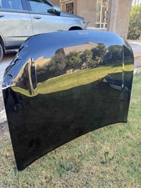 أغراض جيب الشكل الجديد  دعاميه لون ابيضّ والثانيه لون اسود  بنيد اسود ...