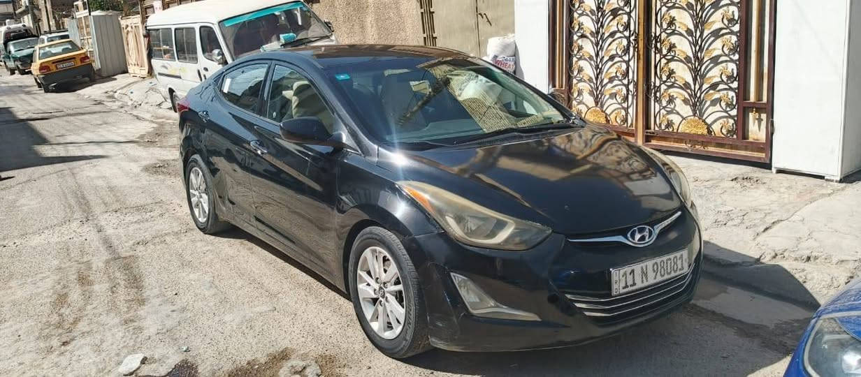 السلام عليكم النترا للبيع موديل 2016 وارد امريكي محرك 1800 دوش كير ومكينه مكفول حداديه جديده تحكم ستيرن صفحتين نظام ايكو رقم بغداد بيها طخات ومصلحه بدون تبديل ودواخل تدفئه وتبريد شغال ويل كب نظام ثمانيه دسك تحكم مري كهربائي شاشه لمس السياره مابيها  اي نقص السياره باسمي مكان بغداد   دوره ابو دشير السعر 108 رقم الهاتف ***********
