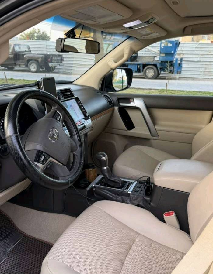 
شنو موديل السيارة؟: 
تيوتا برادو VX
وين موقعك لعرض السيارة؟: 
بغداد البنوك
نوع المحرك وكم سعة اللتر؟: 
4000-4999 سي سي
شنو حالة الإطارات؟: 
سليمه
هل السيارة تحمل أوراق تسجيل أصلية وكاملة؟: 
نعم