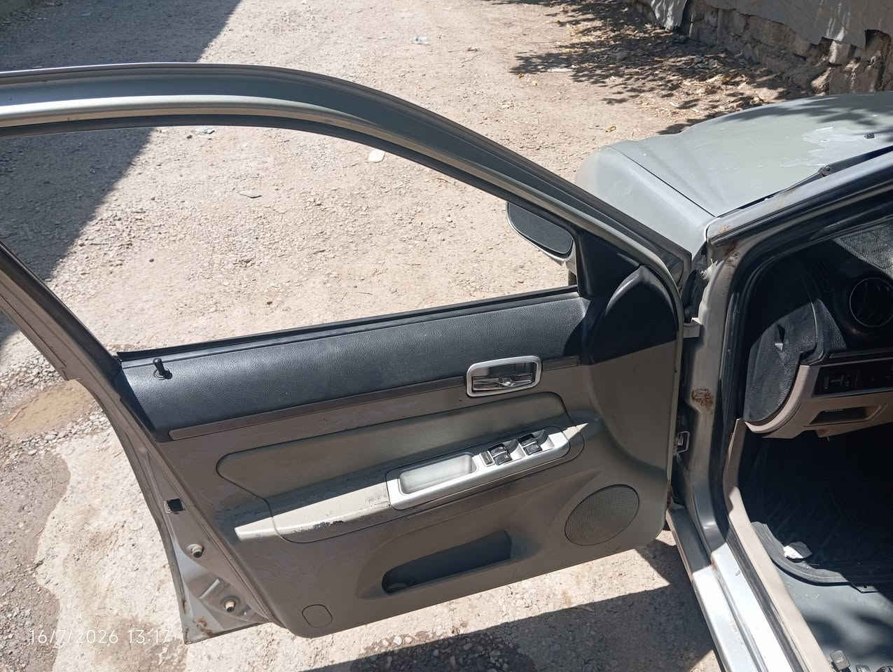 السلام عليكم
سيكي ٢٠١٢ مشروع وطني رقم بغداد 

تبريد ثلج 

بيها خمس قطع صبغ انطيك احزام

مكينه وكير شرط

بيها ملاحضات بسيطه ماناقصها شي

شرعي موجود 

السعر٣٦وبيها مجال 
مكاني موصل 
للاتصال

اسيا ***********

كورك ***********
