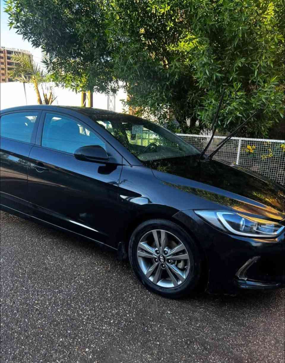 الانترة
الموديل 17
الفئة لمتدد 
فتحه بصمه و بصمه ابواب 
رادار تدفئة الكراسي 
تبريد بيانو 
حاملات اكواب 
داخل اسود VIP 
شاشة اعطال 
شاشة كبيرة تدعم ابل كار بلي 
3مودات قيادة 
ليد دشبول عمل 
جام السائق اوتو كشن كهرباء 
حادث جاملغ وربع البنيد كلش حلو حادثها+فقط صبغ دوسات والهلال كلير وليس صبغ .تواصل واتس اب ***********
***********
