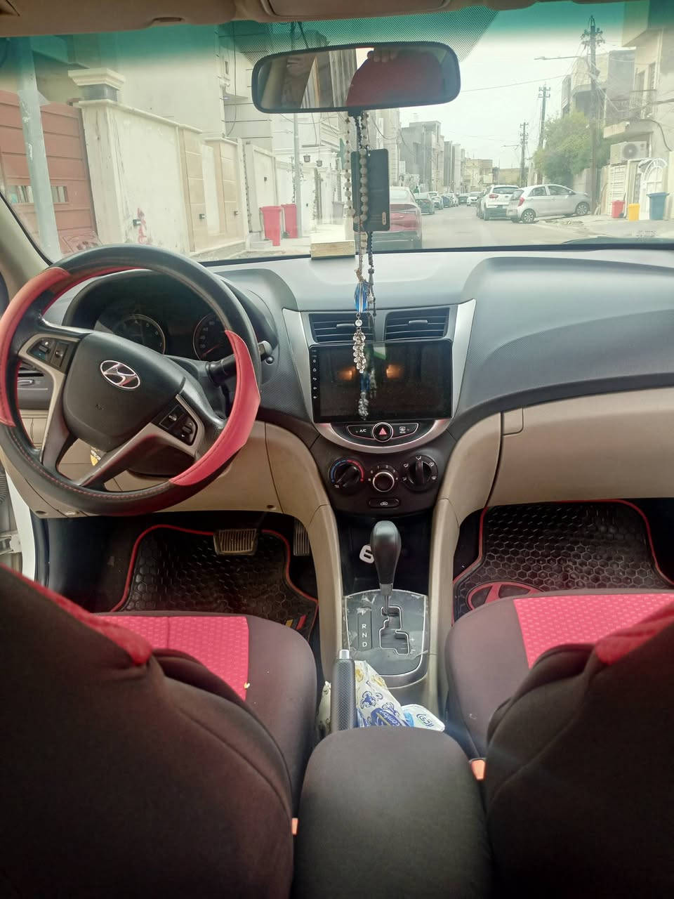 السلام وعليكم اكسنت موديل 16مكفوله من الضربه كير محرك صدر تبريد تخم تاير كله على الفحص ويل كب 16فتحه مكان السياره علي الصالح السعر 118وبيها مجال كلش قليل*********** امير كوبره
