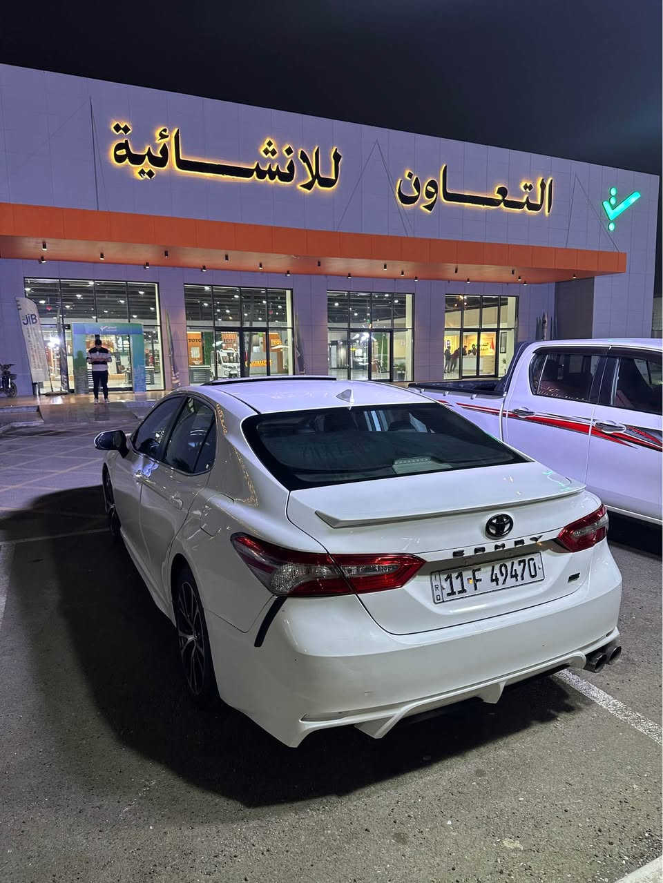 كامري موديل ٢٠١٩ فول مواصفات seبلاص ماشية ٥٩ميل مكاني بغداد حادث خلفي جاملغ وصندوك *********** بغداد, العراق
