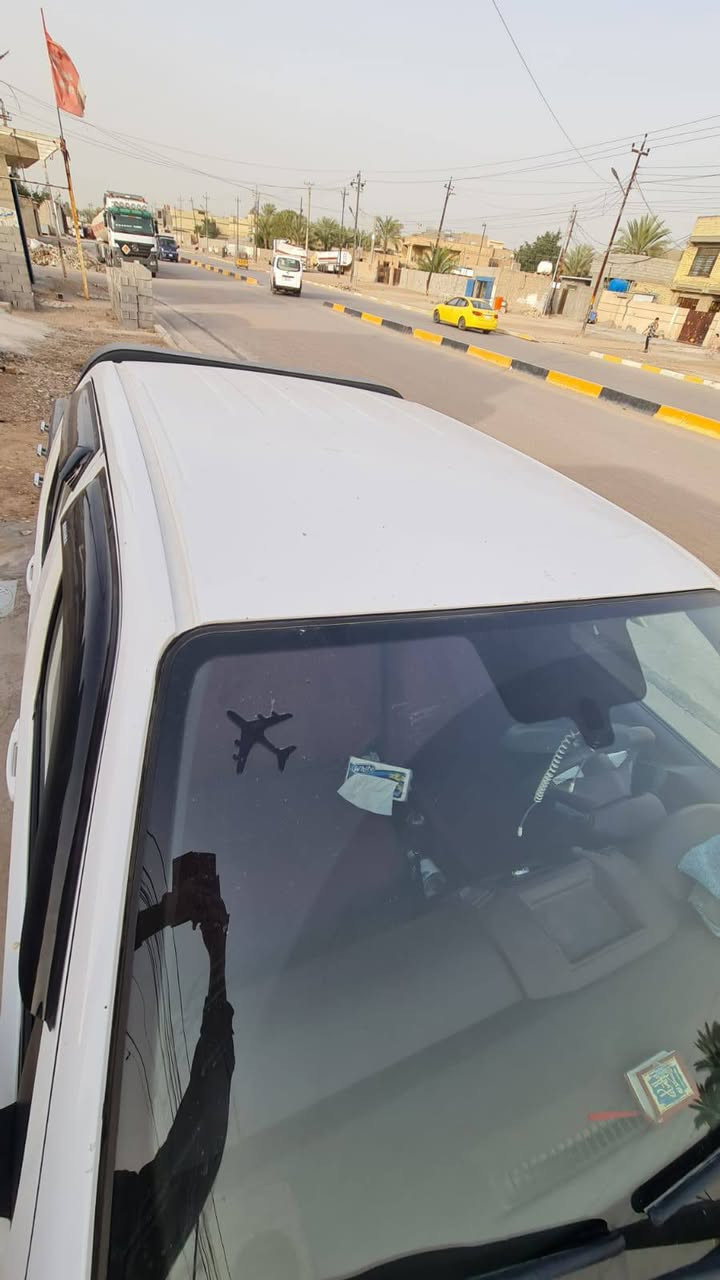 السلام عليكم نيفارا موديل 2009. رقم سليمانيه. كير عادي سبع نمر السياره بلاديه بس بيهه بارد الباب الخلفي مفتوح بس بلادي محرك بلادي مجفت ستندر منضومه غاز 60 لتر  ب مكان سبير  السياره لاتنقيص ولاتبخير تدفئة كهربائيات كلها شغاله تبريد ثلج ارضيه جلد احمر السياره بيهه سونار تايرات جدد السياره ناعمه خير من الله السعر 110وبيها مجال قليل العنوان بغداد ***********
