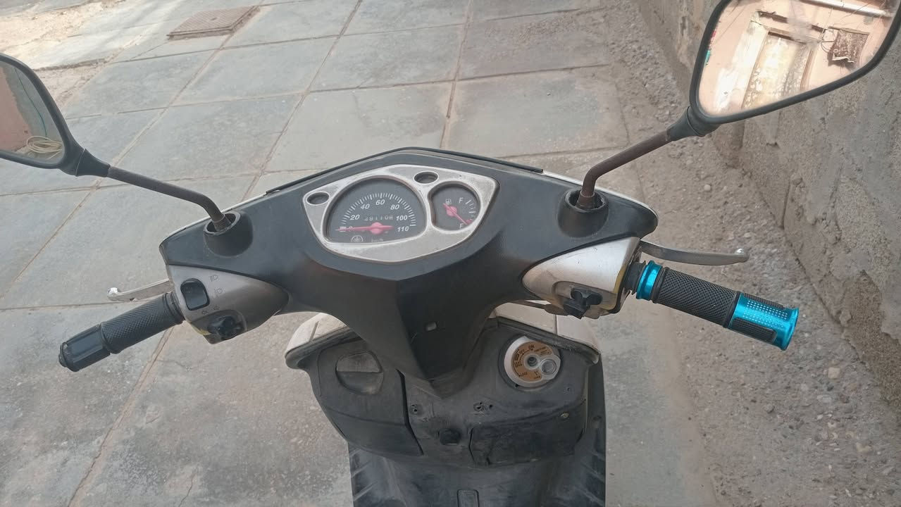 السلام عليكم دراجة سكنس ١١٠ ياباني
شغالة بس ابيع كوم حديد مكاني بغداد المعامل الحسينية 

*********** السعر ٣٥٠
