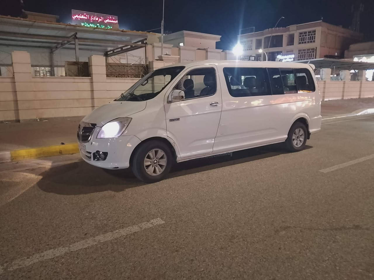 للبيع او مراوس ب شيري عاليه
فتون موديل ٢٠١٤ رقم ميسان سيارة جاهزه من كل شي مابيها نقص فقط تبريد سيارة نضيفه لون ابيض ١١راكب بيها منضومه غاز يعني تنسه صرف اقتصادية حيل تفويله مالتها ١١ الف بيها ضربه بل جاملغ الأمامي عكس سايق وتكمه رايدها ب ٦٥ بيها مجال قليل
مكان السيارة الرمادي 5 كيلو
محرك مسبوشي بانزين وغاز بلادي
رقم ***********
