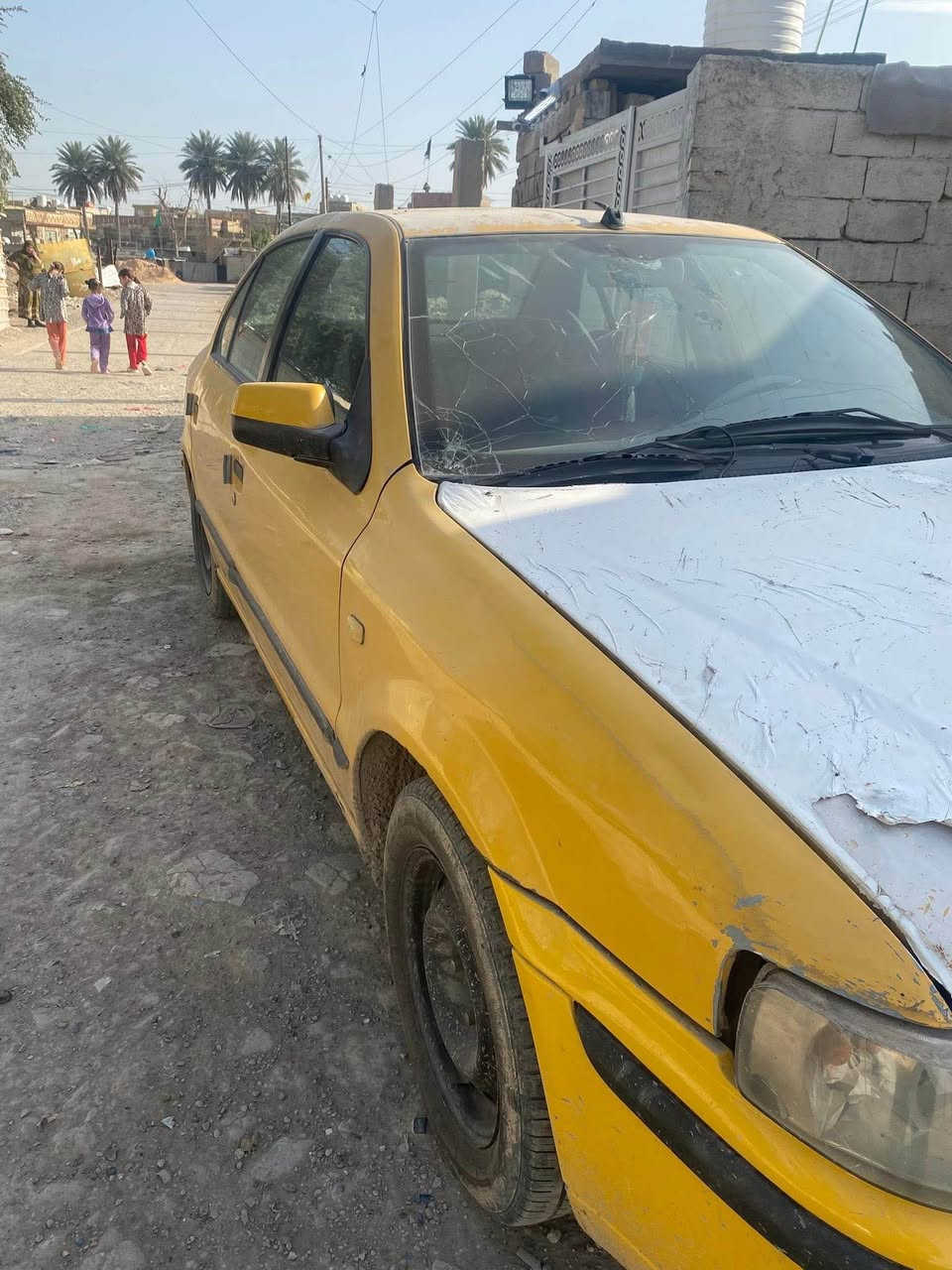 سلام عليكم سمند للبيع موديل ٢٠١٠ اصفر مكينه جديده صار اسبوع من شديتها صدر قبل شهر شديته تخم تاير نضيف تبريد شغال كهربائيات كلها شغاله سياره حلوه ترايك وين مجان سنويه ساقطه ب اسم صديقي ويريد تحويل مكاني الزعفرانيه سعر٣٢ وبيها مجال جدا بسيط  
  مصفره هيئه وماعليها اي غرامه بغداد, العراق


**إذا كنت صاحب هذا الإعلان وتريد حذفه لأي سبب، رجاءا أرسل رسالة إلى الدعم الفني**