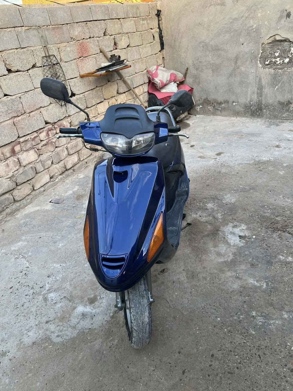 فراشه فحل  حاويه محرك  شلعه تشك لكاع شرط مامفتوح نضيفة سلف هندر كهربائيات كله شغال  550 بيهه مجال   مكاني نجف حي مسان***********
