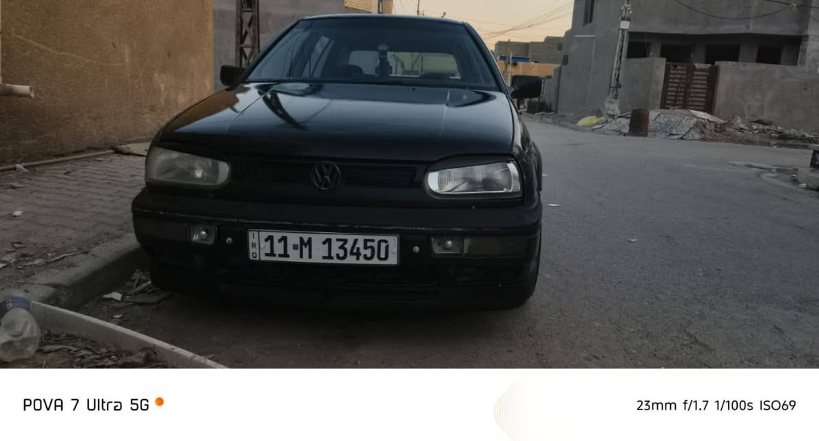 سلام عليكم كولف موديل 93 رقم بغداد باسمي  كير عادي مكينه 200قبق ابيض صدر جديد سياره بدون ضربه وصبغ السياره جارده تخم تاير جديد مكينه خير من الله ترايهه كلش حلو داخلهه حلو نضيف كهربائياتهه كلهه شغاله ما بيهه نقص بيهه صوت بولبرن مال ويل مكاني بغداد جسر ديالى القديم *********** السعر 38وبي مجال كلش قليل
