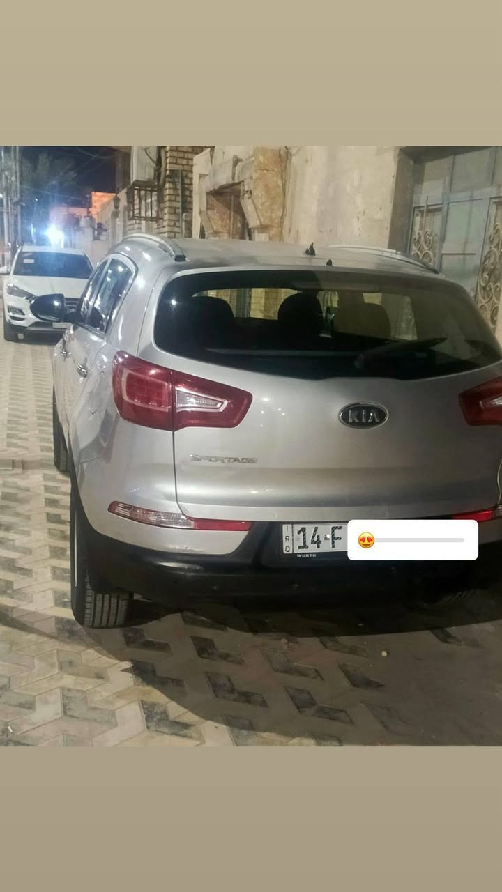 السلام عليكم كيا سبورتج خليجي 2011
السيارة بصره بسمي 

حجم المحرك 2000

كير والمحرك كفاله 

ماشيه 125 الف 

مكان السيارة ذي قار 
السعر 125 وبيه مجال قليل 
***********

*********** واتساب
