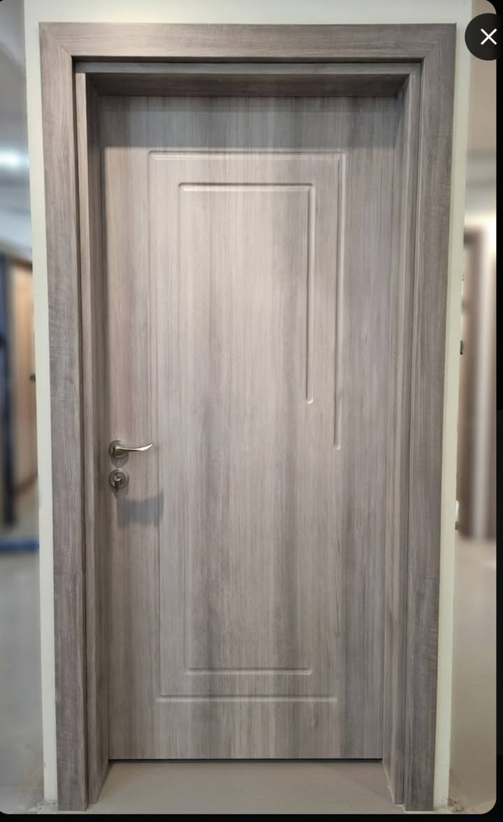 ودّع الضجيج والرطوبة إلى الأبد! 
ابواب داخلية فاخرة بتصميم عصري مواصفات الابواب 
حشوة فوم + خشب لقوة وعزل ممتاز  
مغلف بطبقة PVC عالية الجودة (premium grade)
 مقاوم 100% للماء والرطوبة
 ضد الخدش والتآكل – يبقى شكله جديد سنين طويلة
 عازل صوتي قوي – راحة وهدوء حقيقي في كل غرفة 
سعر الباب .100×210 》180 الف 
قياس من 210 الى 250 》200 الف
شامل الشد + التركيب الاحترافي + النقل داخل المدينة!   ضمان حقيقي 5 سنوات – نثق بجودتنا ونضمنها لك خطوة بخطوة  الكمية محدودة جدًا..
جميع الموديلات فيها ثلاث الوان او اربع الوان
تواصل الآن عبر واتساب أو اتصال: [***********]
أو زور معرضنا مباشرة: [تكريت شارع الاربعين فرع مأكولات كل يوم ] معرض ابواب المستقبل #أبواب_PVC #أبواب_عازلة_للصوت #أبواب_مقاومة_للماء #عروض_أبواب #تجديد_المنزل #ضمان_5_سنوات #أبواب_داخلية_فاخرة
