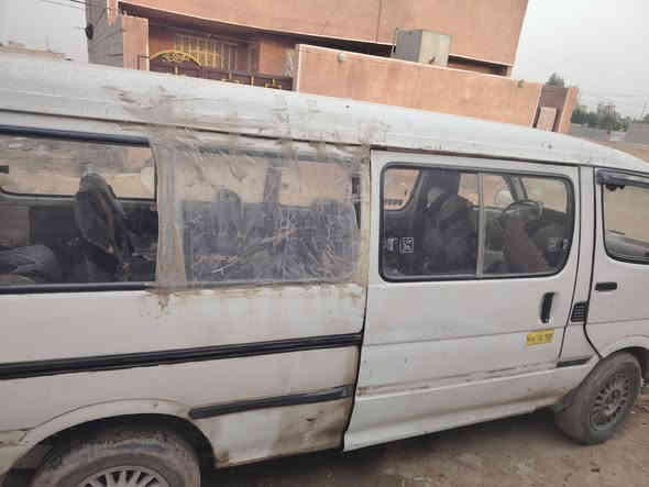 سياره موديل ٢٠٠٩ محرك مجفت جديد صدر جديد ماعدى جبنه مال الاستيرن تايرات ٨٠بلميه شاصي الايمن شويه بيه وعالجناه وخير من الله كير اكسن جيد جدن سياره ابيع هلموجود كولت اهلنا لحم على باريه سعر ٢٠ورقه وبيه مجال للي يريد يسترزق منها. والله تشتغل خير من الله موجوده بلحسينيه مال الراشديه وهاذا رقم الهاتف
***********
