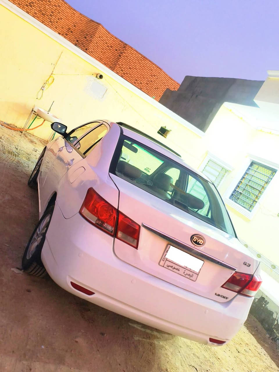 سلام عليكم بي وايدي G3
2016 سياره مكفوله من  الحادث وضربه والعيب شرعي
سياره جديده تخم تاير
مكينه وكير جدد 
كير اوتماتيك 
شاشه ابل كار بلي
فتحه سلايد روف 
تبريد تدفئه كله شغال 
سياره بيه رشات تجميليه فقط بدون ضربه 
سعر المركبه 55 وبيه مجال حك توجيب 
مكان/ ذي قار/ الناصرية مركز 
رقم الهاتف للاتصال ول أستفسار ***********
اني مكلف بنشر أرجو الإتصال ع رقم
