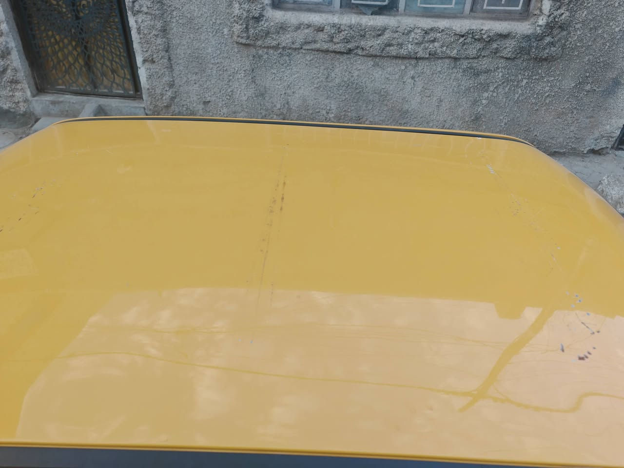 السلام عليكم سايبة 2018 
كير مكينة مكفولات

هيئه وغرامة مصفره

بيها قطعتين باب العبري الوره السايق والجاملغ البصفه

صدرها جديد كلجها جديد 

بيها منظومة غاز بس متشتغل تصلح شغلتها بسيطه

وهاي زلوغ بلقماره اثر السيبايا

عنون مدينة الصدر   ***********
سياره حلوه وما متعبتني وبلعافية عل ياخذها
