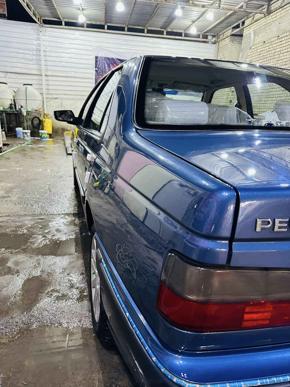 السلام عليكم بيجو بارص موديل 25 ماشيه 20 الف بيه شخط بل جامله وموضح بل صور السعر 88 عنوان بغداد ***********
