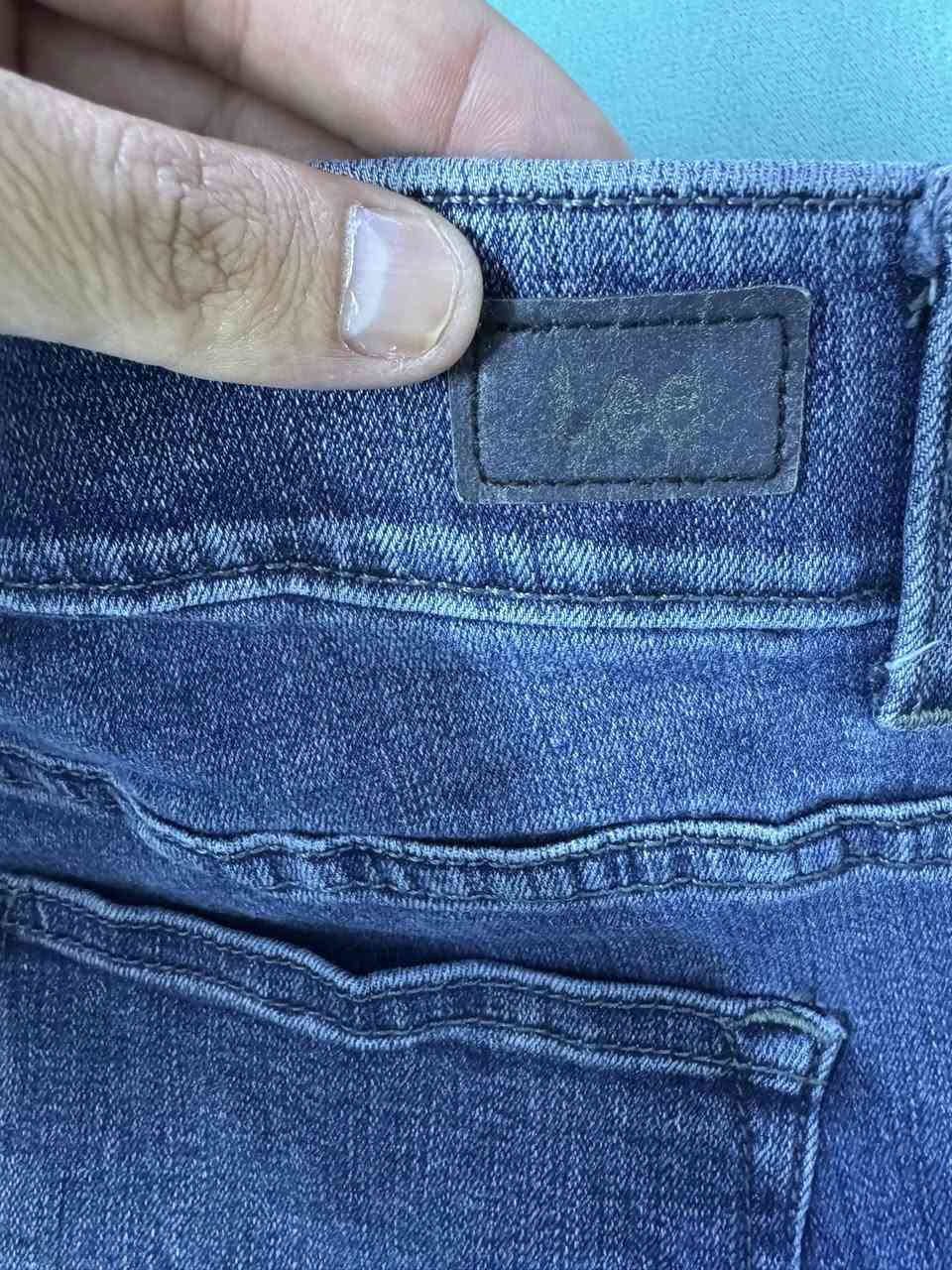 بنطرون Lee
اصلي 
غير مستخدم
كمر 36


**إذا كنت صاحب هذا الإعلان وتريد حذفه لأي سبب، رجاءا أرسل رسالة إلى الدعم الفني**