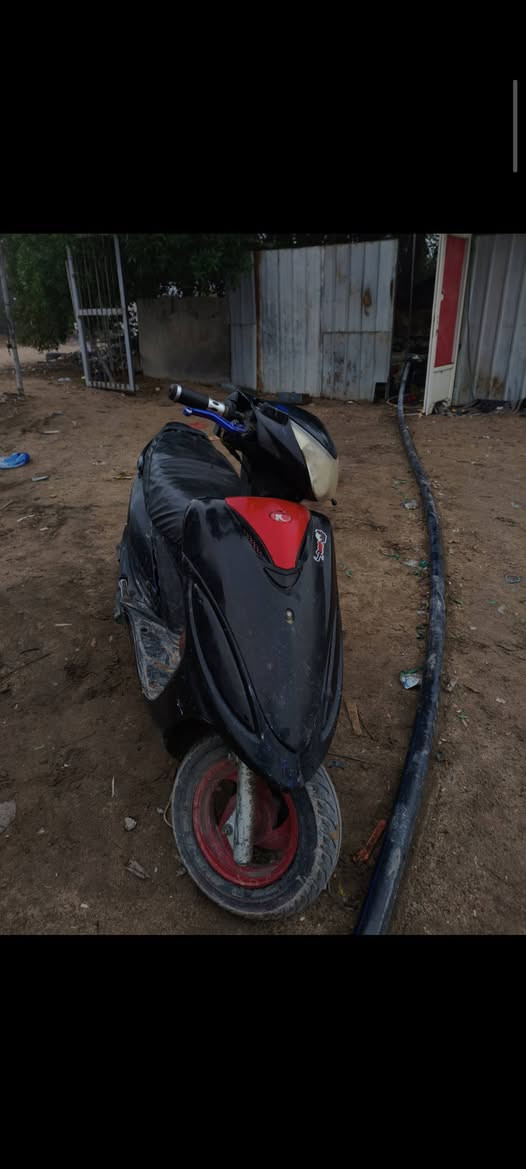 للبيع كامكو جي4 ب350 و بيه مجال.بدون قبق هندر مكينه ما مفتوحه الاتصال على الرقم*********** المكان نجف حي المعلمين
