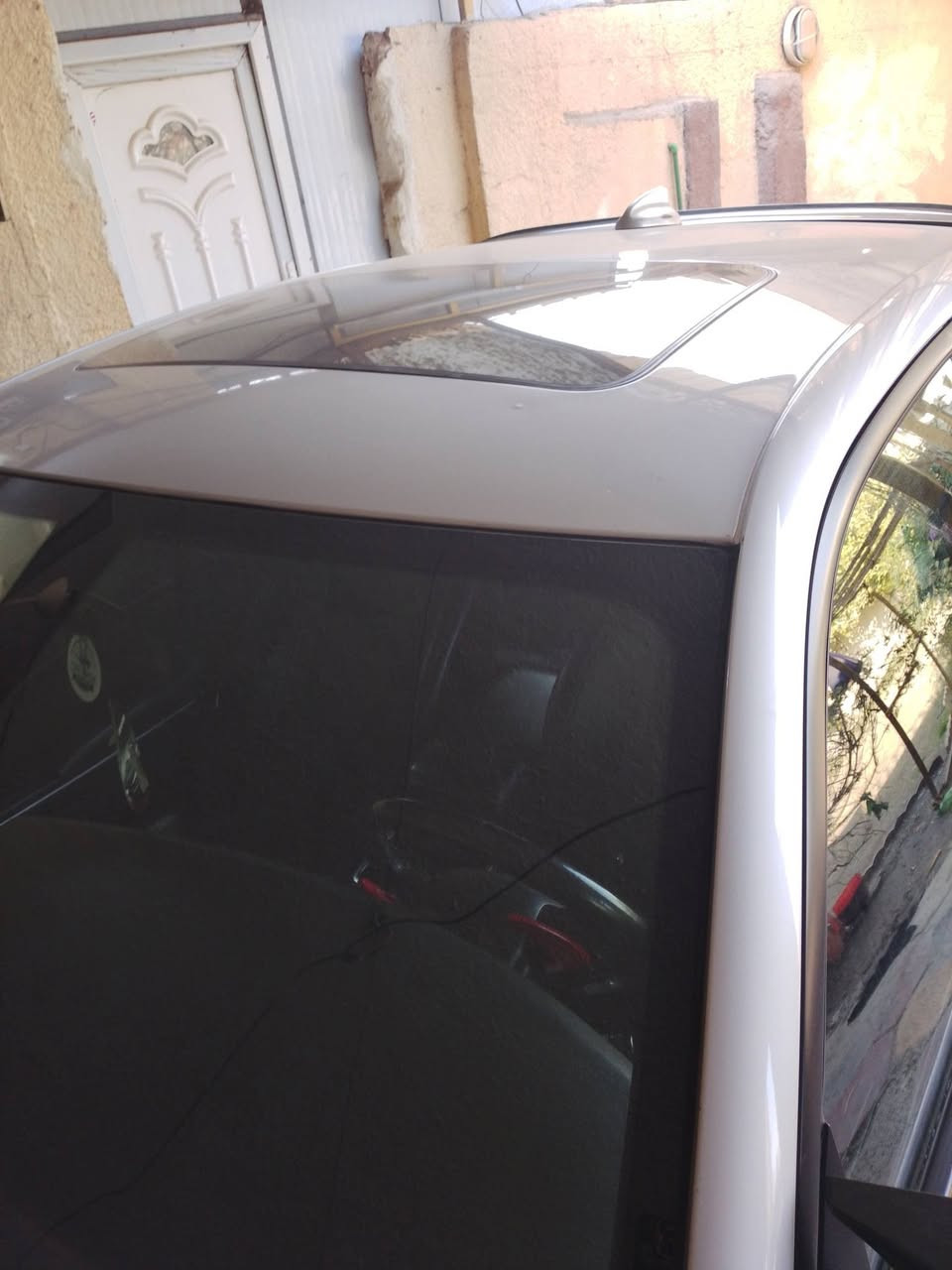 سلام عليكم للبيع جارجر
فئه SXT بلاص يعني فول موصفات
حادثها بل منشور تخريب بدون تبديل ولا دواخل 
وبل عراق مكفوله مابيها اي شي 
سيارة جديده بيها دبات صالنصات رياضي
رايدها 250وبيها مجال سيارة بسمي تحويل مباشر 
مكاني البياع ***********
