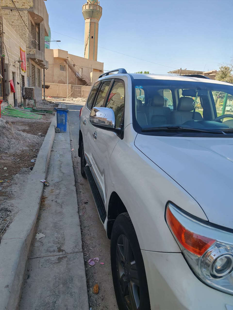 لاندكروز مونيكا موديل2012 

ماشية 227 الف حقيقي 

فول مواصفات 

سياره كلين بدون حادث 
سيارة مال بيت 

مكان السيارة بغداد مدينه الصدر 

للاستفسار ***********
