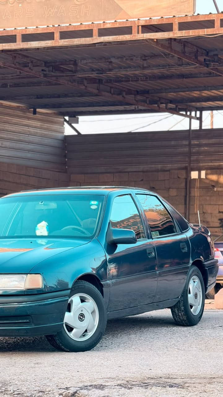 سياره أوبل فكتره محرك ١٦ موديل ٩٠ محدث ٩٥ سنويه مالتها ل ٣٠ بأسمي 
رقم كركوك ألماني ماعليها اي غرامه  
سعر ٤٣ ورقه وبيها مجال 
***********
