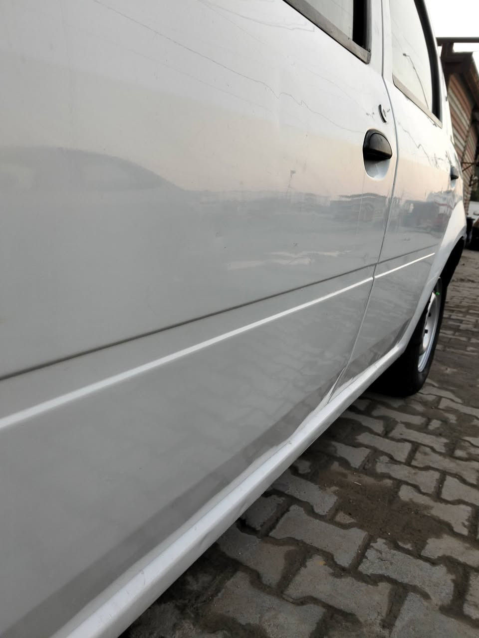 رينو لوكان 2009 رقم دولي سنويه 2029 كير ومكينه مكفولات صدر وحداديه جديده مكفوله من الضربه والصبغ بيها بس الذيول حافات البيبان رشيتهن درجه اولئ   مكاني بغداد مدينه الصدر عارضها ب 46 وبيها مجال ‏‪***********
