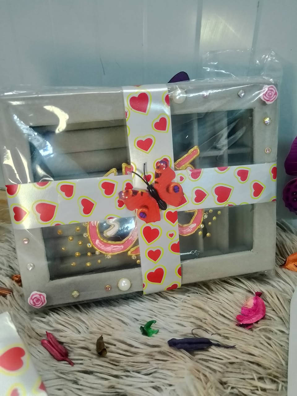 تابعني خاف مانطلع الكم بعد !💖
الرجاء قراءة كل التفاصيل :
•الحجز قبل 5_6 يوم 
•الالوان متروح لا بغسل ولا بحراره 
•بعد التثبيت ممنوع الالغاء الحجز لان شغل يدوي صنع لكم خصيصاً 
•الشغل يكون حسب طلبكم
•تثبيت الحجز رصيد او ماستر 
متوفر توصيل  جميع المحافضات 5 الاف 
حساباتي ... 
انستقرام: worod_.3
تيك توك: ورده للرسم على الزجاج 
Worod_.3
واتساب/***********

 #رسم_على_الزجاج #رسم_على_الاكواب #مباخر #اكسبلور_فولو               
#اصحاب_المشاريع_الصغيرة #اللهم_ارزقنا_الحلال_يارب #احبكم_يا_احلى_متابعين #اكسبلورexplore #ترند_الخليج #مالي_خلق_احط_هاشتاقات #تصويري #تصميم_فيديوهات🎶🎤🎬 #ترند #ترند_تيك_توك #لايك__explore___ #الشعب_الصيني_ماله_حل😂😂 #capcut #قالب_كاب_كات
