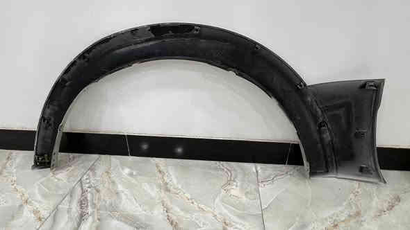 هلال جاملغ باجيرو جهة عكس السايق 
صدفي اصلي بدون كسر يرهم من ٢٠٠٨ الى ٢٠٢٠
السعر ٦٠ الف 
مكاني بغداد ***********
