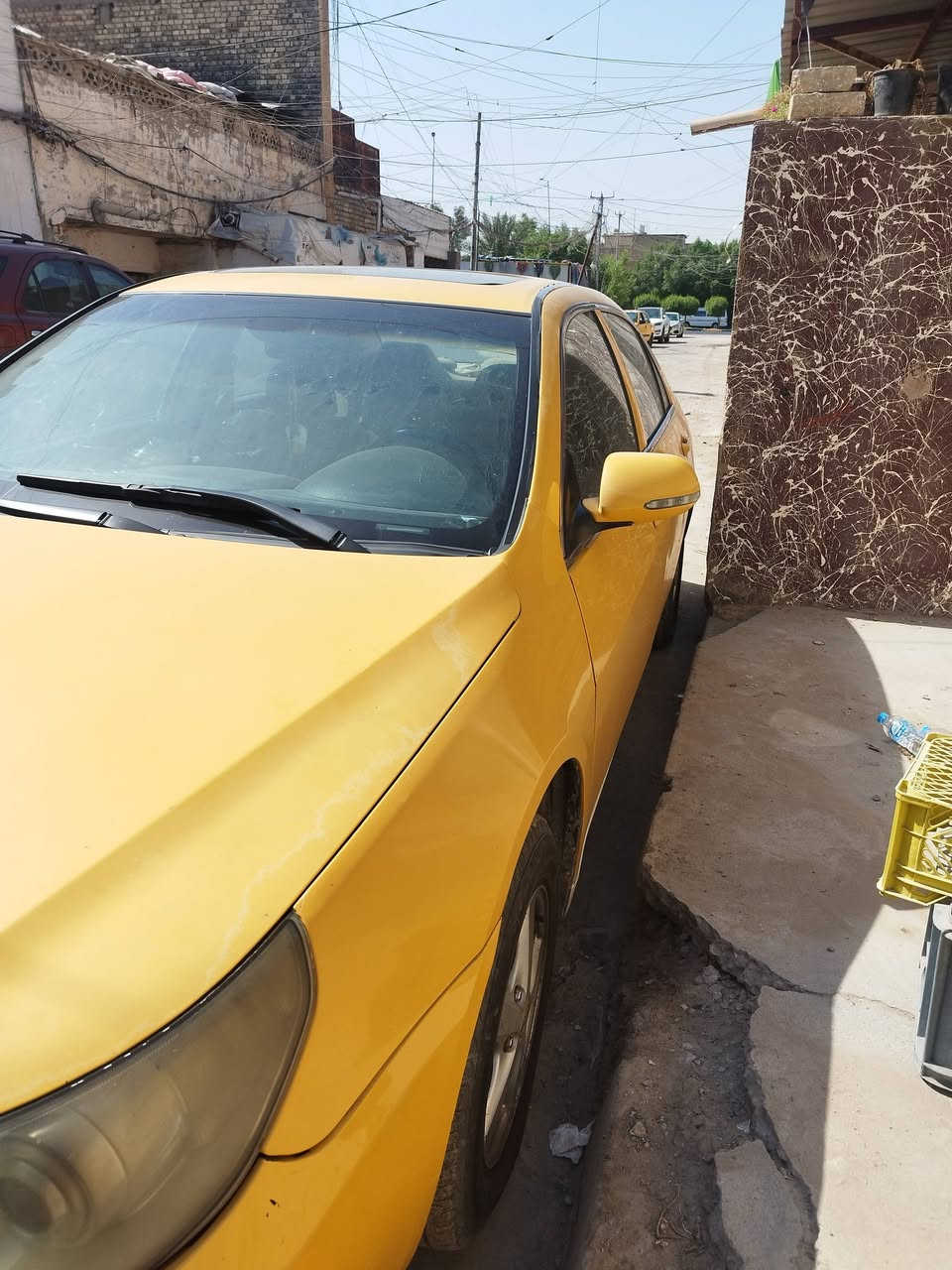 السلام عليكم للبيع بي واي دي F6 2011 سيارة بدون ضربه او صبغ ابد فقط بارد باب عكس السائق كير مكينه مامفتوحات گير عادي تبريد شغال رقم بغداد مكاني بغداد السعر 48ورقه وبيها مجال للشراي 
رقمي ***********
