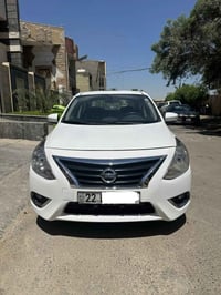 نيسان سني 2023 ماشيه 46000 الف 4 جام كهرباء وقطعتين تبريد بيها صبغ باب...