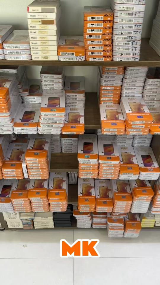 🍎 وصلت شاشات iPhone من KS 🔥 لأن الجودة تفرق… وفرنا لكم شاشات KS للآيفون بأداء ممتاز وجودة عالية، لتمنح زبائنكم أفضل تجربة بعد الصيانة. ✅ ألوان نقية وسطوع ممتاز ✅ استجابة لمس دقيقة وسلسة ✅ جودة تصنيع موثوقة ✅ متوفرة لمجموعة واسعة من موديلات iPhone ✅ مناسبة لفنيي الصيانة وأصحاب محلات الموبايل 📍 شركة محمد الخفاجي MK 📞 *********** 📞 *********** جودة KS… وخدمة تثق بها، وكل ما يحتاجه فني الصيانة تجده لدى محمد الخفاجي MK.
