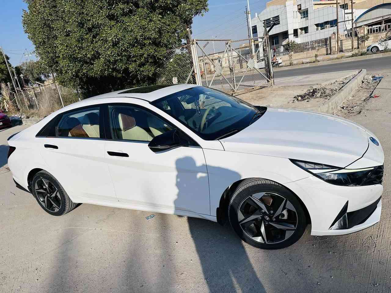 السلام عليكم النترا موديل 2021 خليجي حره بااسمي مواصفاته معروفه فتحه او بصمه مكينه 2000 مري كهرباء لد امامي خلفي حساس امامي خلفي تبريد قطعتين كامرا خلفيه السياره ماشيه 62 الف بيه ضربه بالجاملغ الخلفي او شخط علئ كد اشبر  بالباب الخلفي جهه السايق بارد 
السعر 167 
للاستفسار ***********
مكاني ناصريه مركز
