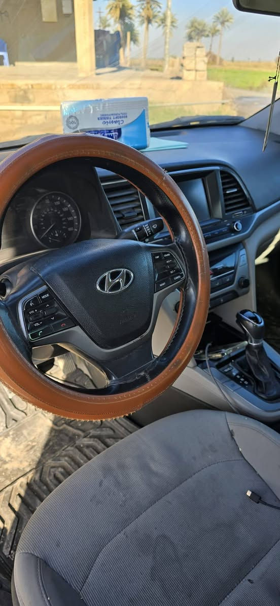 سيارة النترا للبيع موديل 2017
سيارة بيه قطعتين وصبغ بالتكمه الاماميهسيارة النترا للبيع موديل  أثر جراد
سياره رقمه اربيل وسياره بيه خيط بخار
معروضه ب 120 وبيه مجال تفاصيل اكثر اتصل على الرقم ***********
