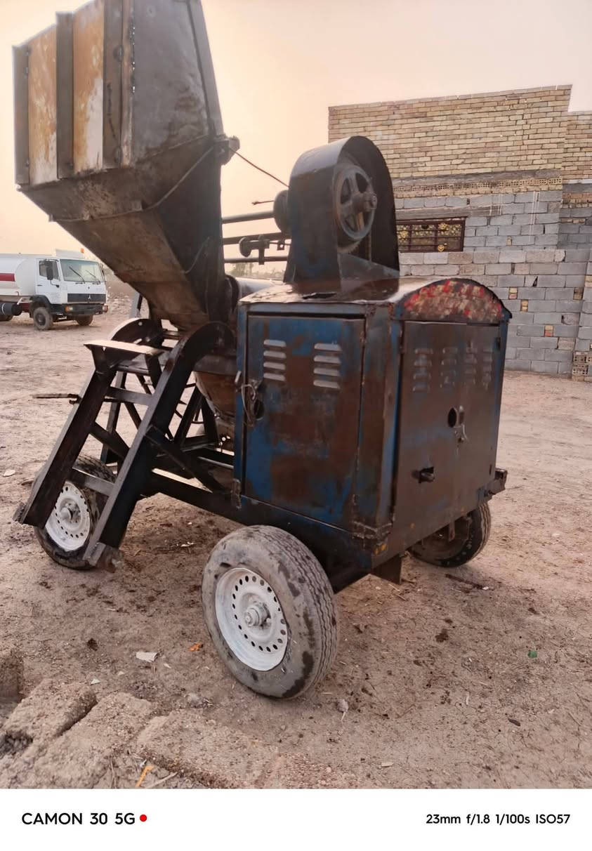 سلام عليكم ورحمه
للبيع خباطه لبناني شرط الشغل 

خباطه جاهزة 

كبل للشغل كامله هيه وغراضها 

سكله طابق ثالث 

صطل +عريانه جبيره 

السعر 3ملاين 

العنوان صلاح الدين الضلوعيه 

الهاتف ***********
